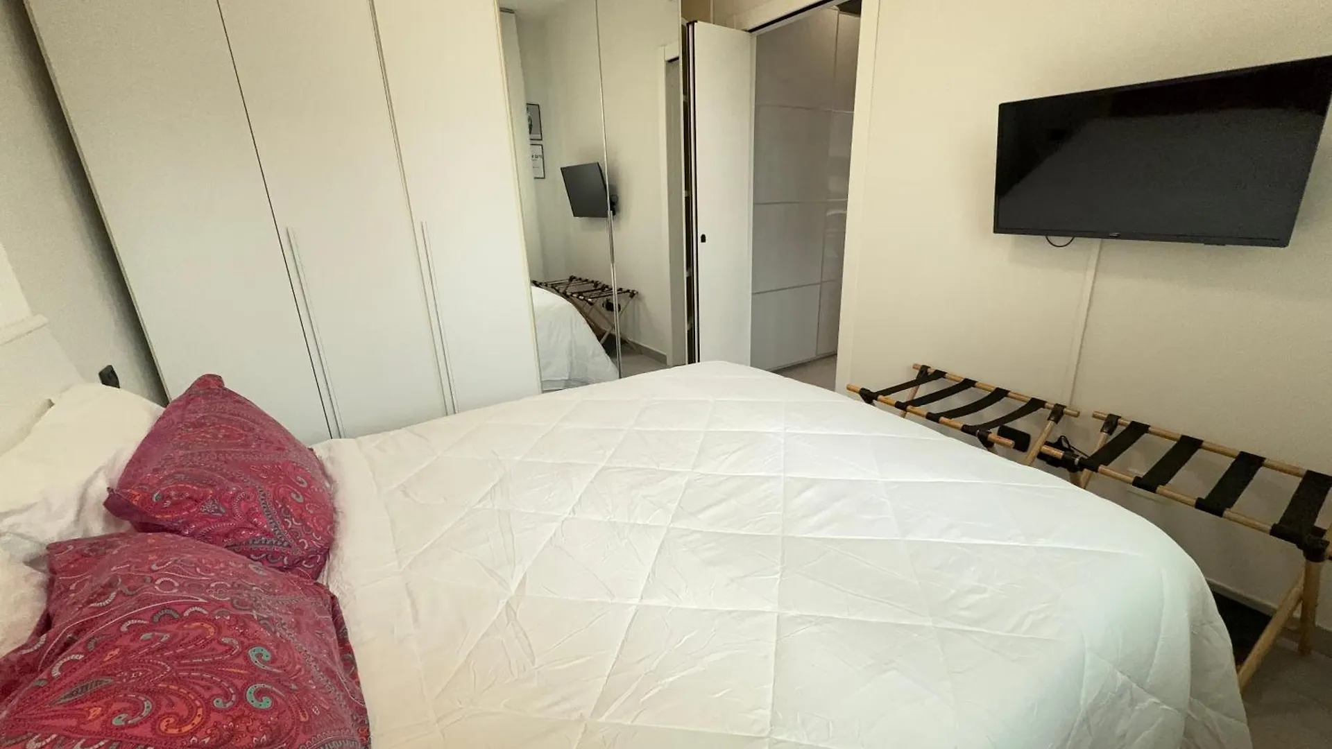 10 Minutes From Fiera Milano With Large Terrace Appartement Italië