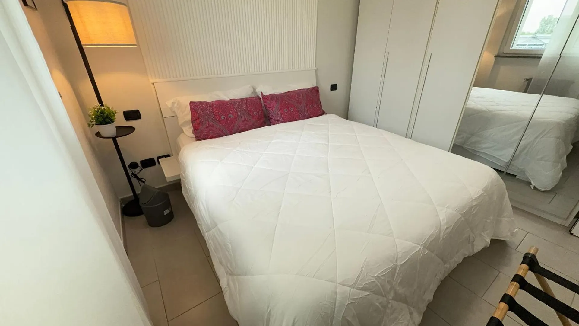 10 Minutes From Fiera Milano With Large Terrace 아파트 0*, 밀라노 이탈리아